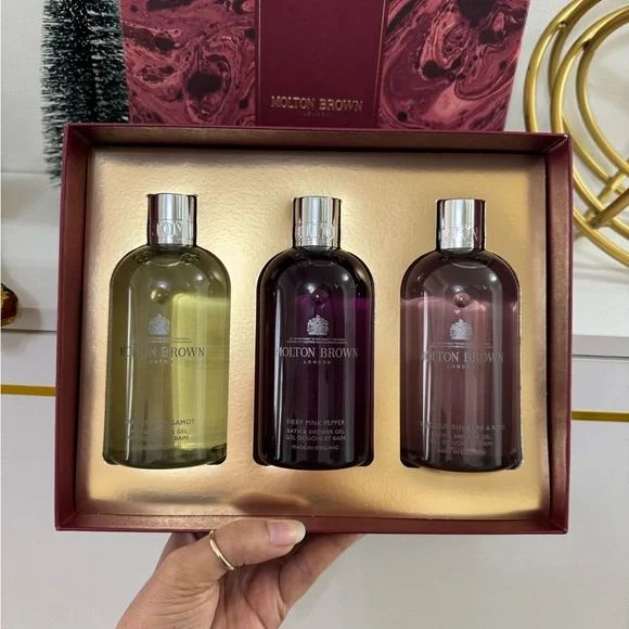 Molton Brown Body Wash Trio - Green, Purple, Pink - Picture 6 of 9